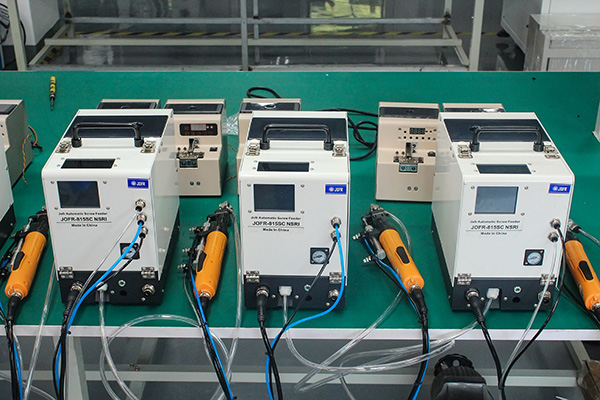 使用自動(dòng)鎖螺絲機(jī)要注意哪些方面？堅(jiān)豐電子告知您